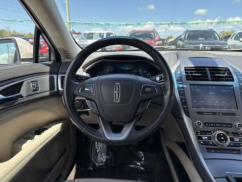 Used 2019 Lincoln MKZ Reserve FWD image 19