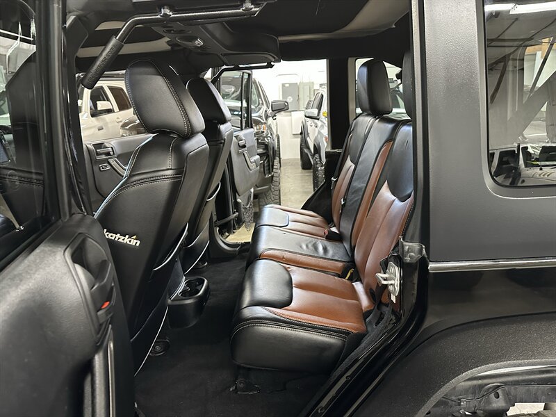 Used 2016 Jeep Wrangler Unlimited Sport w/ Quick Order Package 24S AWD/4WD image 33