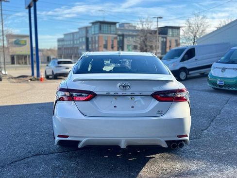 Used 2023 Toyota Camry SE image 5