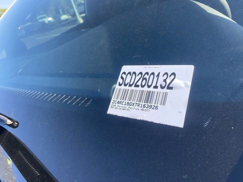 New 2026 Chrysler Pacifica Select image 33