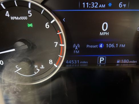 Used 2021 Nissan Altima 2.5 SR w/ SR Premium Package image 24