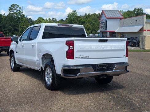 Used 2021 Chevrolet Silverado 1500 LT RWD image 3
