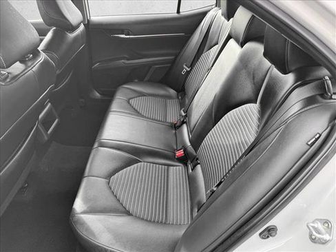 Used 2024 Toyota Camry SE image 17