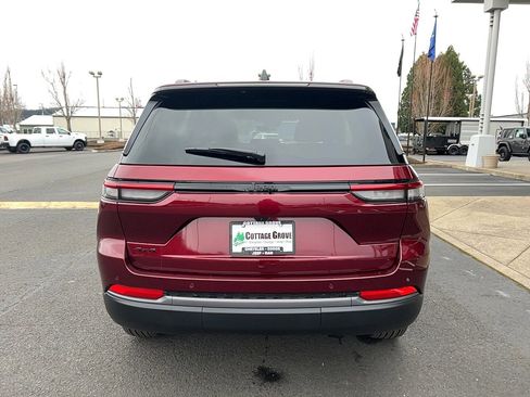 New 2026 Jeep Grand Cherokee Altitude AWD/4WD image 6
