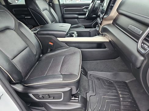Used 2022 RAM 1500 Laramie image 12