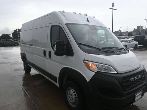 Used 2024 RAM ProMaster 2500 FWD image 17