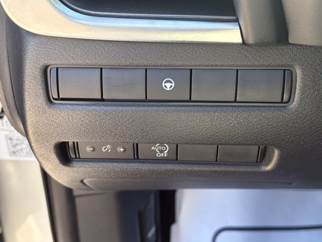 Used 2023 Nissan Rogue SV AWD/4WD image 26