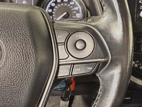 Used 2022 Toyota Camry SE FWD image 15