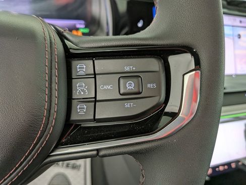 Used 2024 Jeep Wagoneer Launch Edition image 22