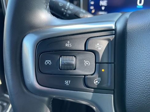Used 2023 Chevrolet Silverado 1500 LT AWD/4WD image 15