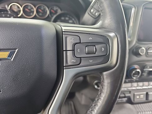 Used 2021 Chevrolet Silverado 1500 LT image 22