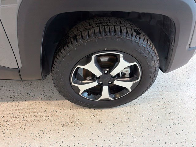 Used 2021 Jeep Renegade Trailhawk w/ Sun & Sound Group AWD/4WD image 11