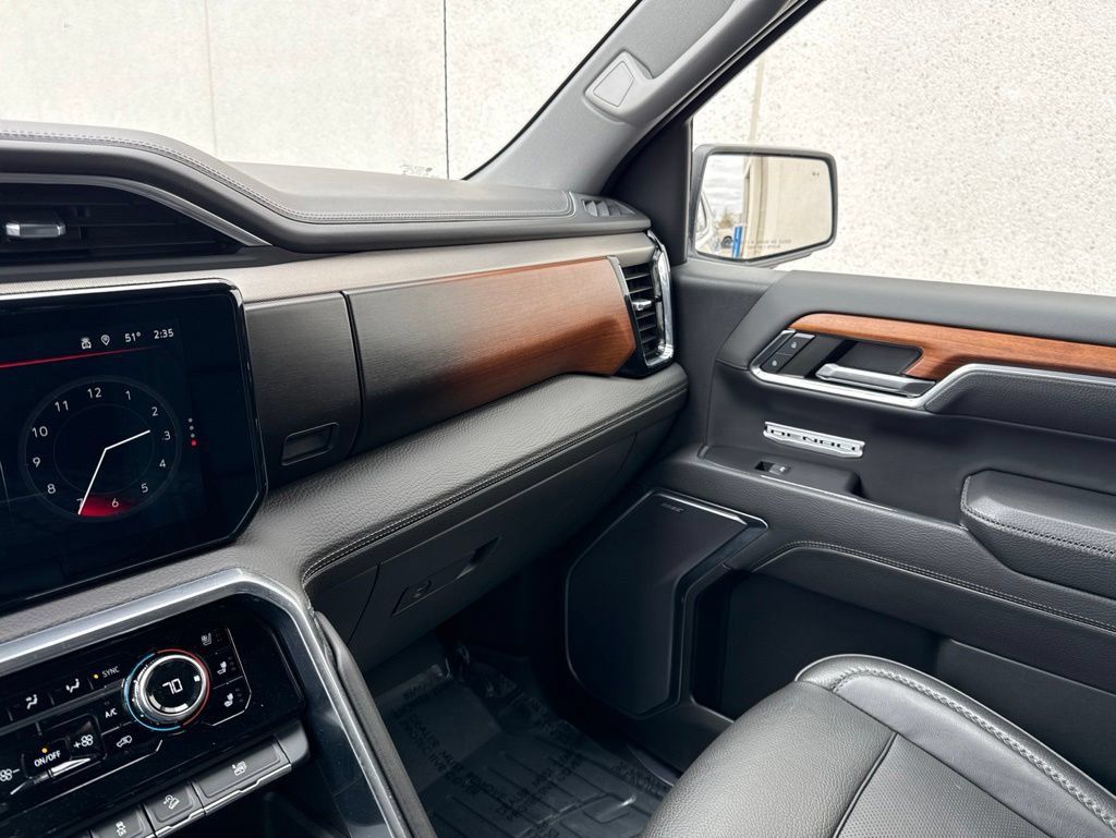 Used 2023 GMC Sierra 1500 Denali w/ Technology Package AWD/4WD image 24