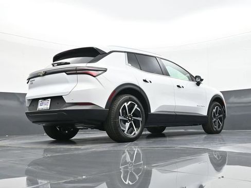 New 2026 Chevrolet Equinox EV LT FWD image 42