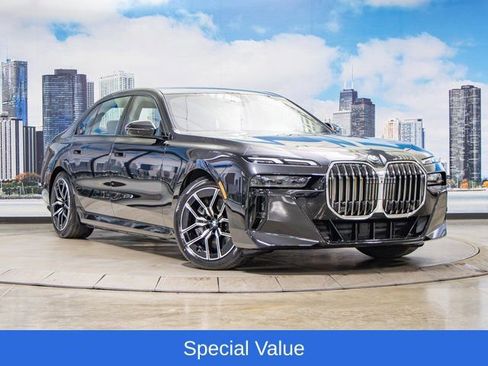 Used 2025 BMW 750e xDrive w/ Premium Package AWD/4WD image 1