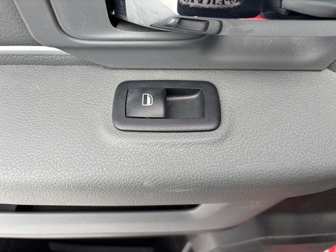 Used 2019 RAM 1500 Classic SLT image 22