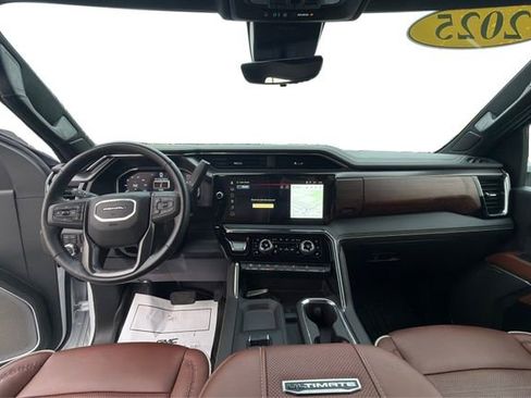 Used 2025 GMC Sierra 3500 Denali Ultimate image 22