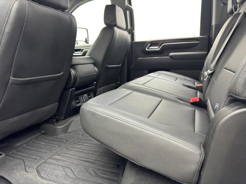 Used 2025 GMC Sierra 3500 SLT AWD/4WD image 39