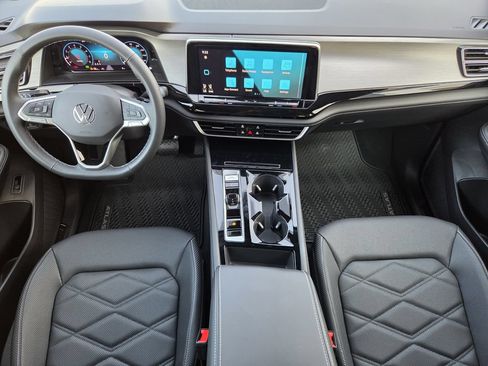 New 2026 Volkswagen Atlas Cross Sport SE FWD image 23