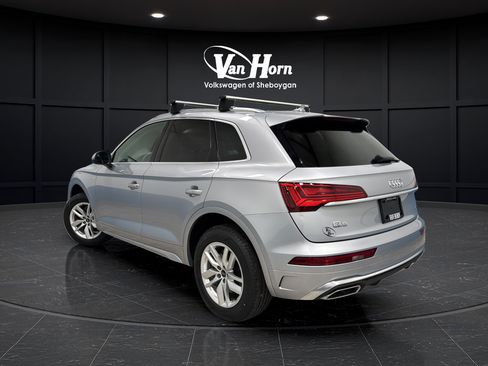 Used 2023 Audi Q5 2.0T Premium w/ Convenience Package AWD/4WD image 5