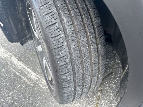 Used 2023 Mercedes-Benz EQE 500 4MATIC SUV w/ Exclusive Trim Package image 33