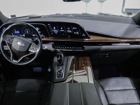 Used 2022 Cadillac Escalade ESV Premium Luxury image 32