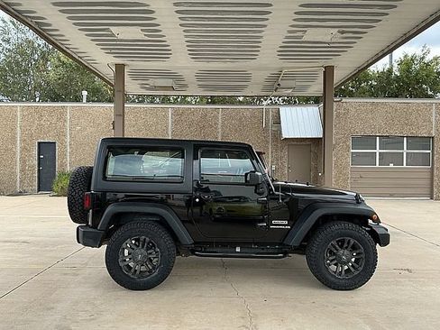 Used 2014 Jeep Wrangler Sport AWD/4WD image 4