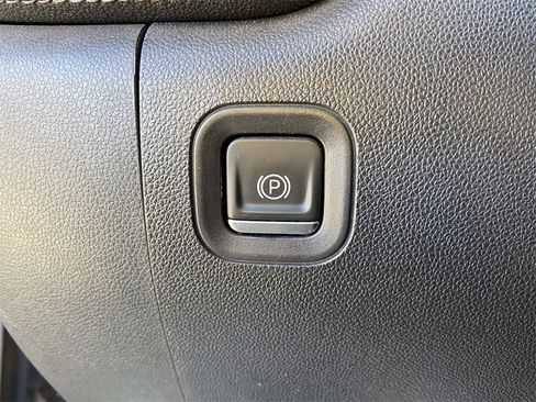 Used 2021 Chevrolet Silverado 1500 LT Trail Boss w/ LPO, Dark Essentials Package image 27