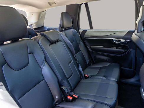 Used 2020 Volvo XC90 T5 Momentum w/ Protection Package Premier image 28