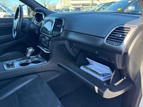 Used 2022 Jeep Grand Cherokee Laredo X image 26