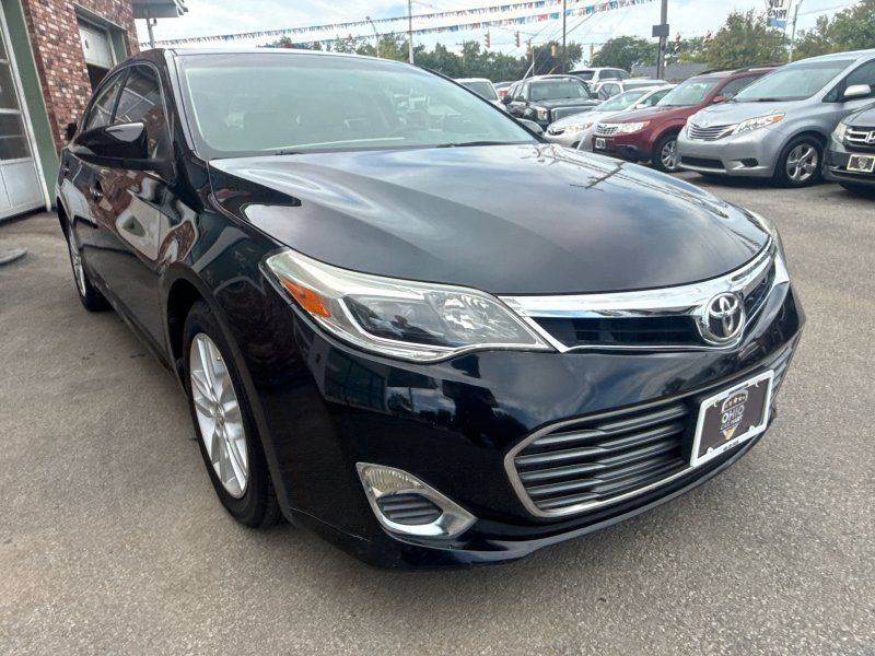 Used 2013 Toyota Avalon XLE Premium FWD image 3