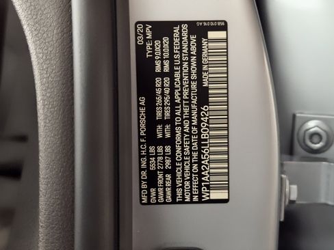 Used 2020 Porsche Macan image 27