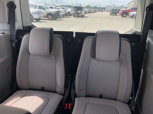 Used 2022 Ford Transit Connect XLT w/ Trailer Tow Package FWD image 17