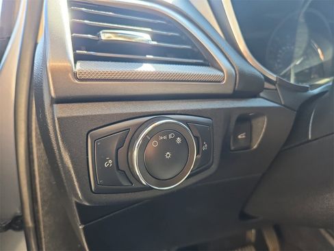 Used 2020 Ford Fusion SE image 13