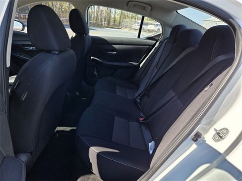 Certified 2022 Nissan Sentra SV image 6