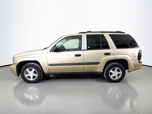 Used 2005 Chevrolet TrailBlazer LS w/ LS Preferred Equipment Group image 4