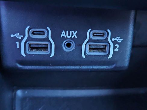 Used 2023 Dodge Durango GT image 31