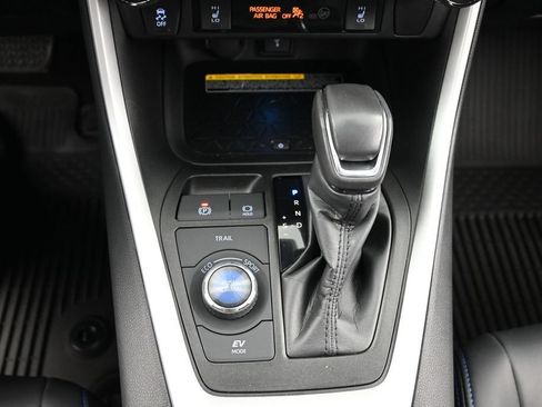 Used 2021 Toyota RAV4 XSE AWD/4WD image 8