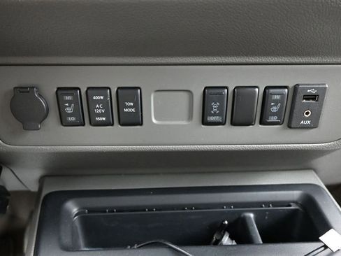 Used 2016 Nissan NV 3500 SL RWD image 17