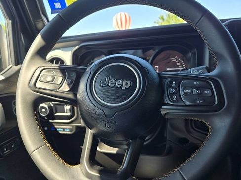 Used 2024 Jeep Wrangler Unlimited w/ LED Headlamp & Fog Lamp Group AWD/4WD image 21