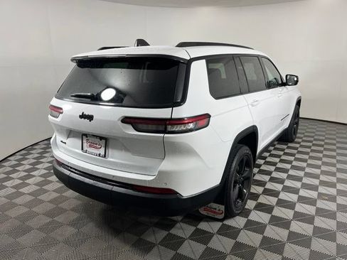 Used 2023 Jeep Grand Cherokee L Laredo AWD/4WD image 7