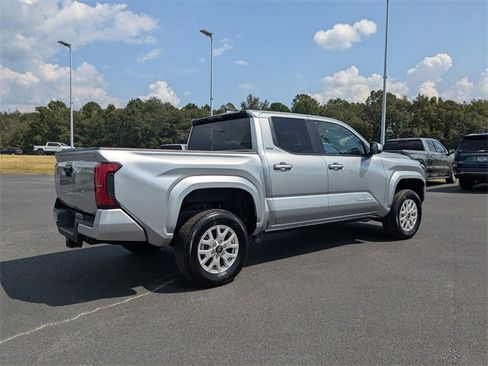Used 2024 Toyota Tacoma SR5 image 4