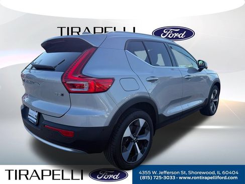 Used 2025 Volvo XC40 B5 Plus AWD/4WD image 9