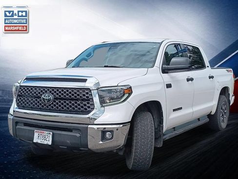 Used 2019 Toyota Tundra SR5 w/ TRD Off Road Package AWD/4WD image 8