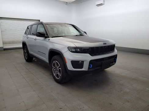Used 2022 Jeep Grand Cherokee Trailhawk w/ Luxury Tech Group III AWD/4WD image 13