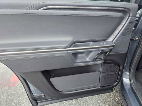 Used 2023 Rivian R1S Adventure image 19