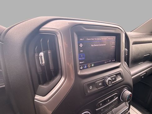 Used 2022 Chevrolet Silverado 1500 Custom AWD/4WD image 22