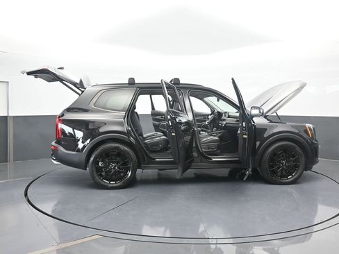 Used 2022 Kia Telluride SX w/ SX Prestige Package image 88