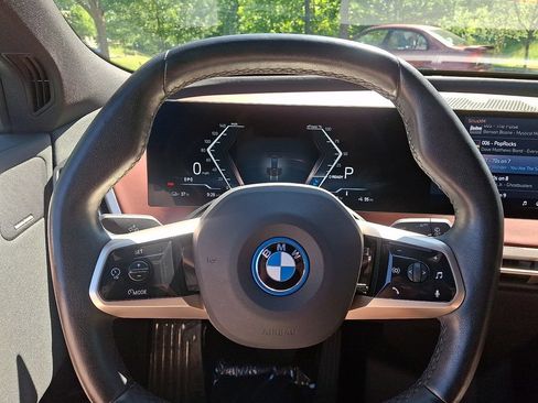 Used 2024 BMW iX xDrive50 w/ Premium Package AWD/4WD image 20