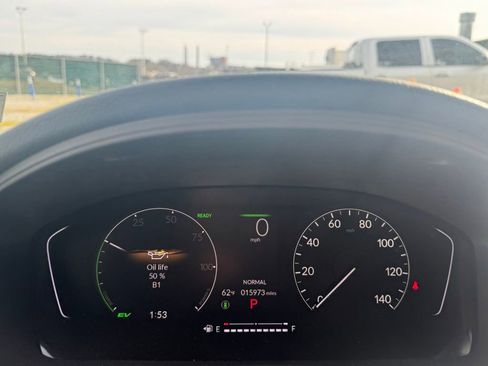 Used 2025 Honda Civic Sport image 17